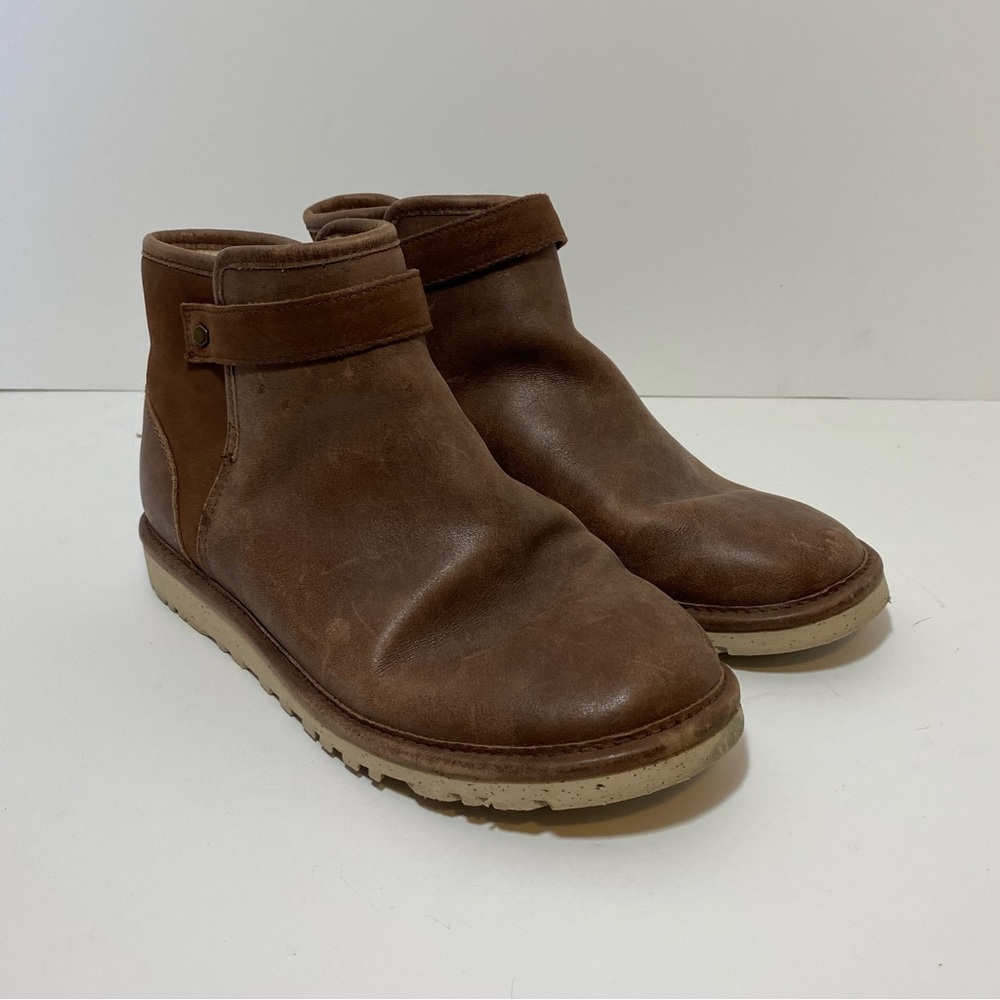 UGG Low Shearling Boots Strap Brown Leather Womens 7 EU 38
